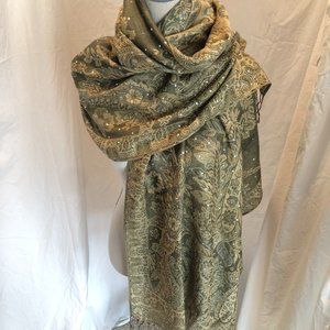 wrap with sequins and lurex thread